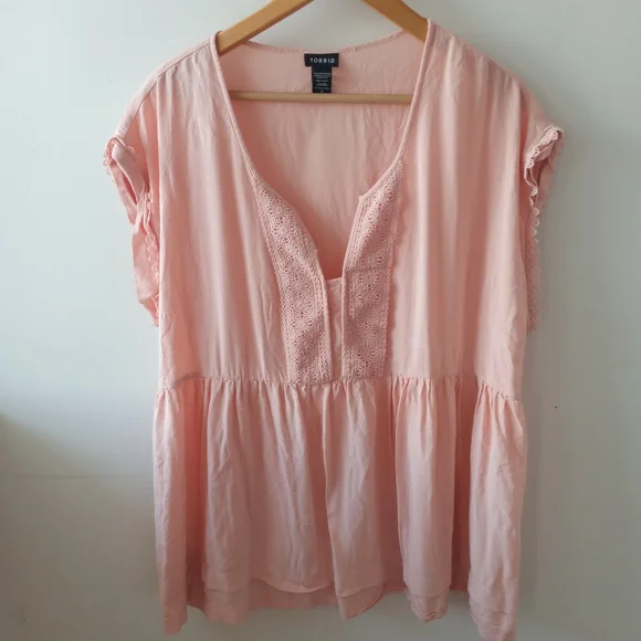 Torrid 2X Dolman Tiered Babydoll Top - Picture 2 of 10